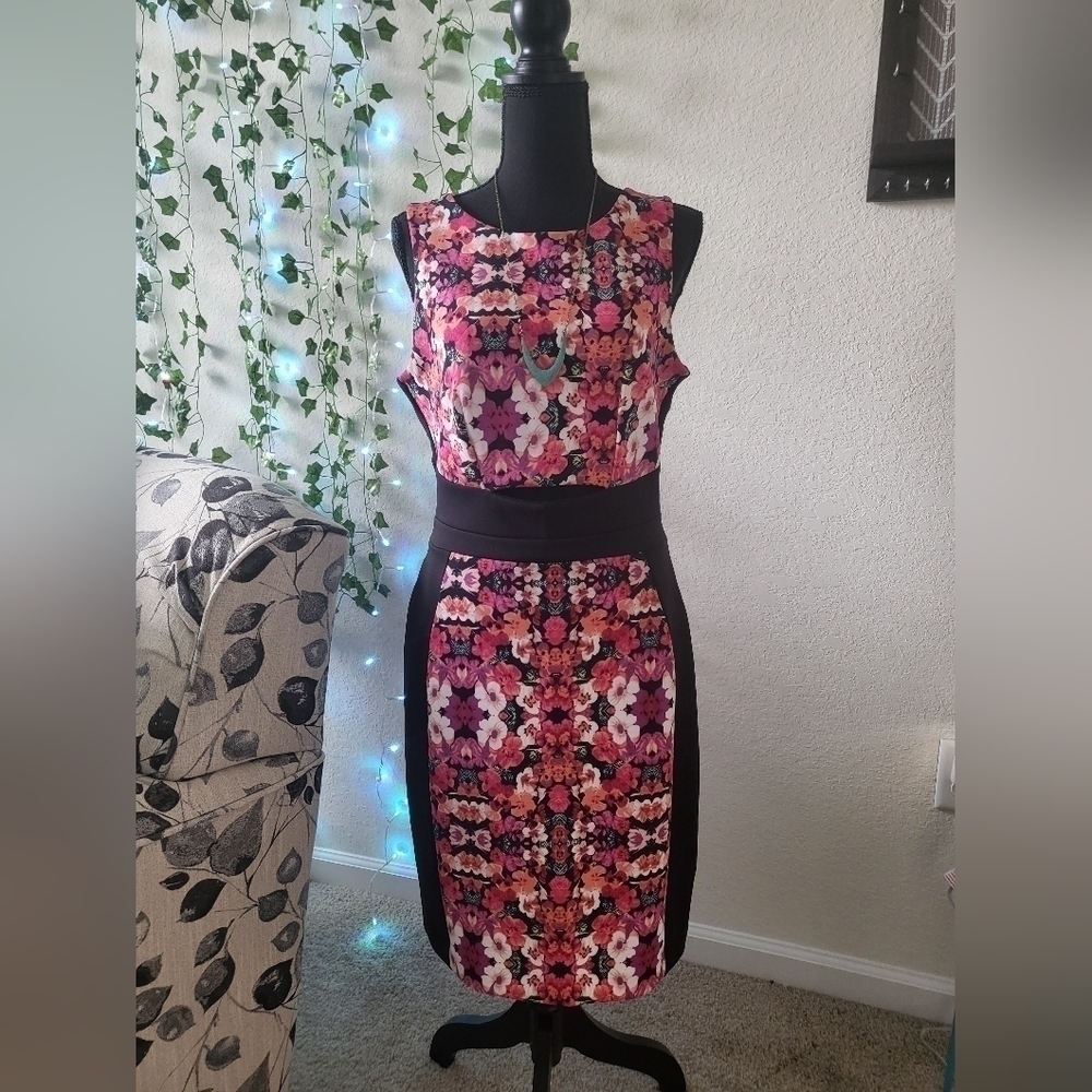 NICOLE by Nicole Miller floral keyhole bodycon midi dress